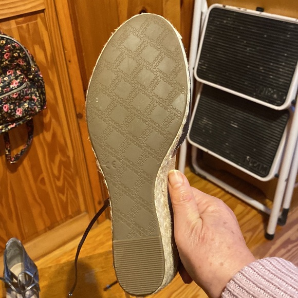 Very nice platform shoes never worn - Picture 3 of 4